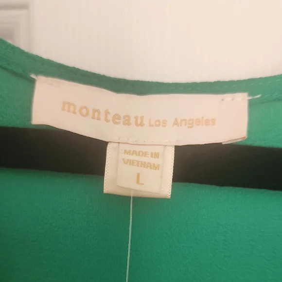 Elegant Green Wrap Top - Picture 2 of 4